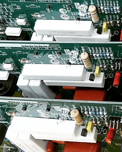 مونتاژ برد الکترونیکی DIP